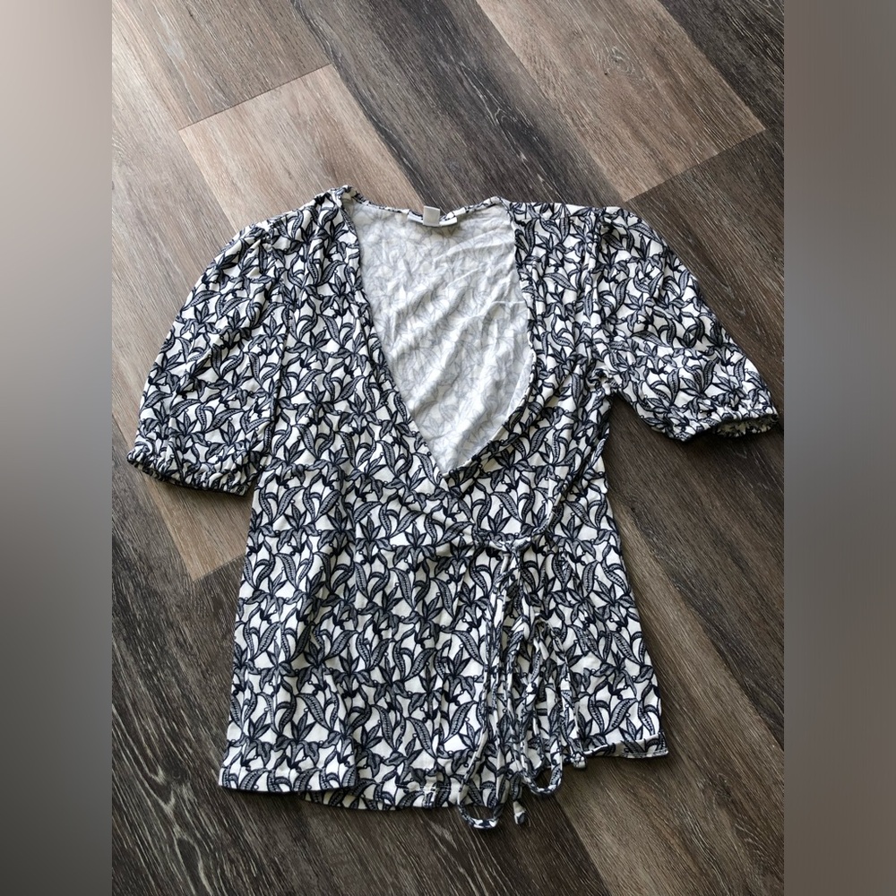 Charter Club Dark Blue and White Leaf Print Blouse